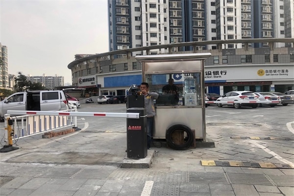 徐州錦繡年華停車場選擇徐州圣杰科技有限公司車牌識別系統產品