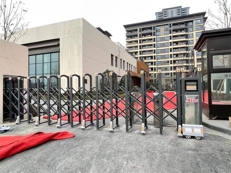 萬科四季連城錦宸幼兒園 電動門 翼閘行人通道
