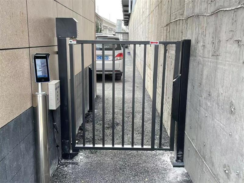 徐州眾鑫建材有限公司人臉識別系統電動小門