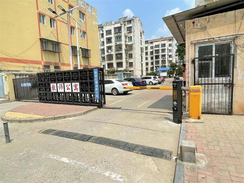 徐州鼓樓花園教師公寓車牌識別系統