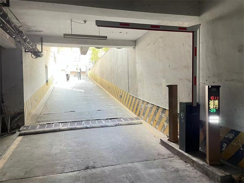 徐州飯店地下停車場車牌識別系統