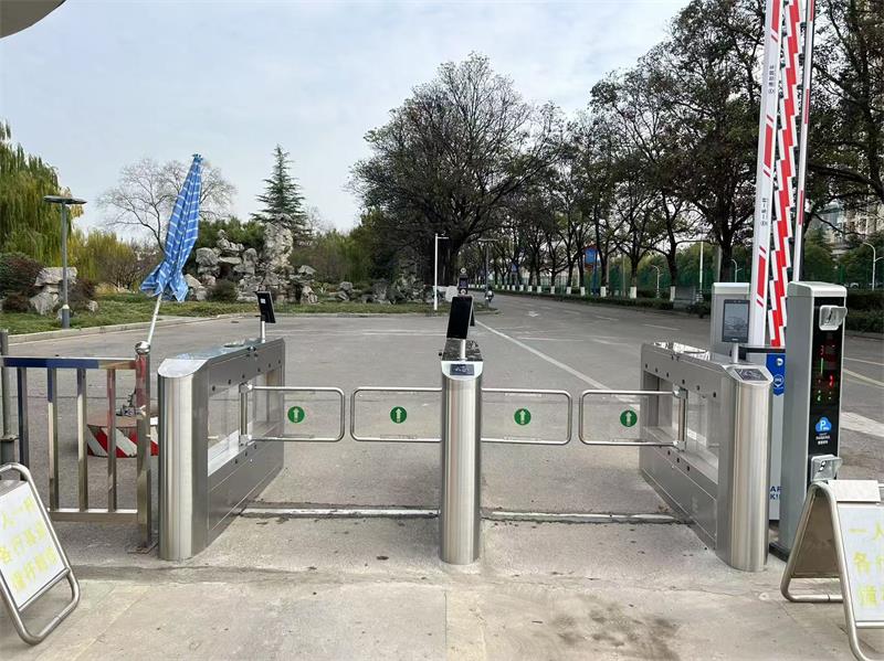 中鐵上海局徐州機務段車牌識別系統 人臉識別系統  段滑門